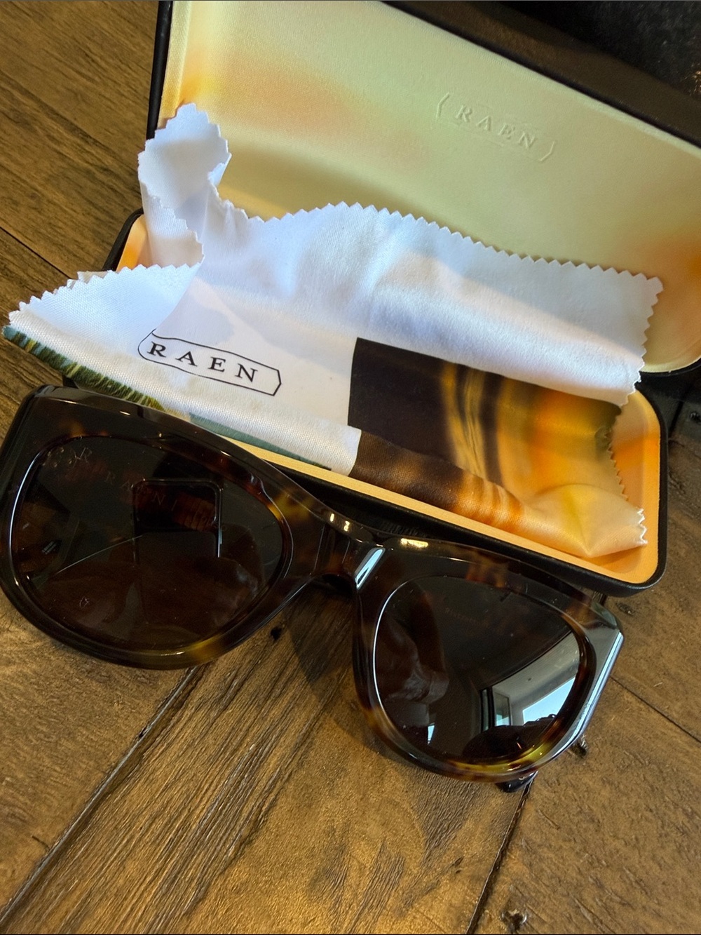 RAEN Lonso Ristretto Tortoise Aria Sunglasses 53mm + Case